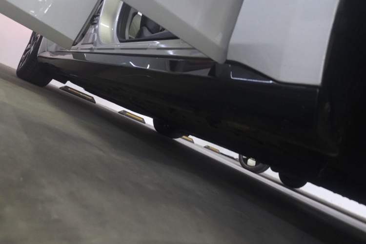 Used Dongfeng eπ eπ007 2024 Pure Electric 530 Air Edition Right Side Sill