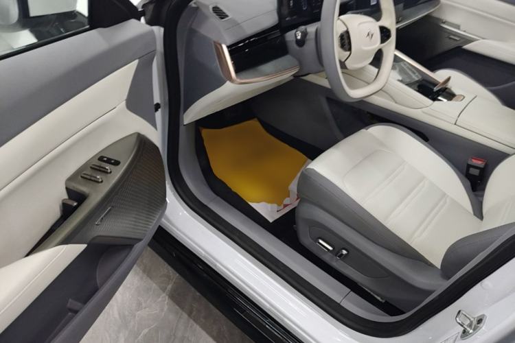 Used Dongfeng eπ eπ007 2024 620 Pro Version Driver Seat