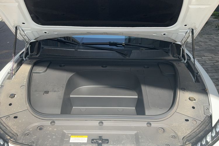 Used Dongfeng eπ eπ007 2024 620 Pro Version Engine Bay
