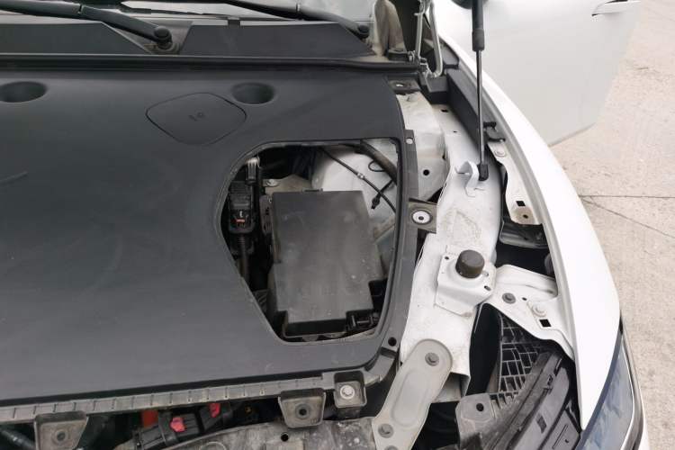 Used Dongfeng eπ eπ007 2024 Range-Extended 200 RuYi Edition Engine Bay Left