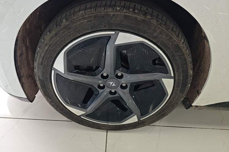 Used Dongfeng eπ eπ007 2024 All-Electric 620 RuYi Edition Exterior 4