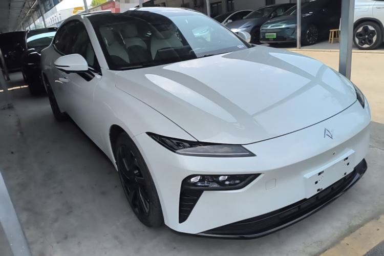 Used Dongfeng eπ eπ007 2024 Pure Electric 530 Air Edition Front Right 45 Deg
