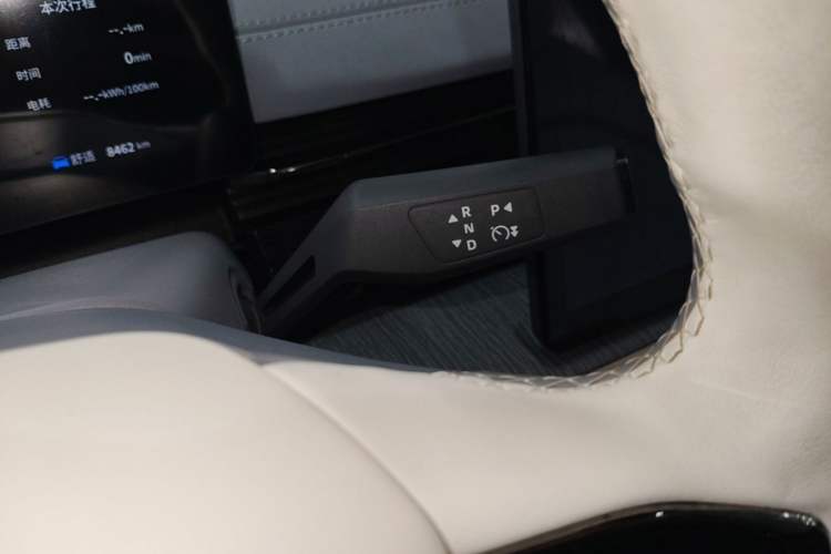 Used Dongfeng eπ eπ007 2024 620 Pro Version Gear Lever