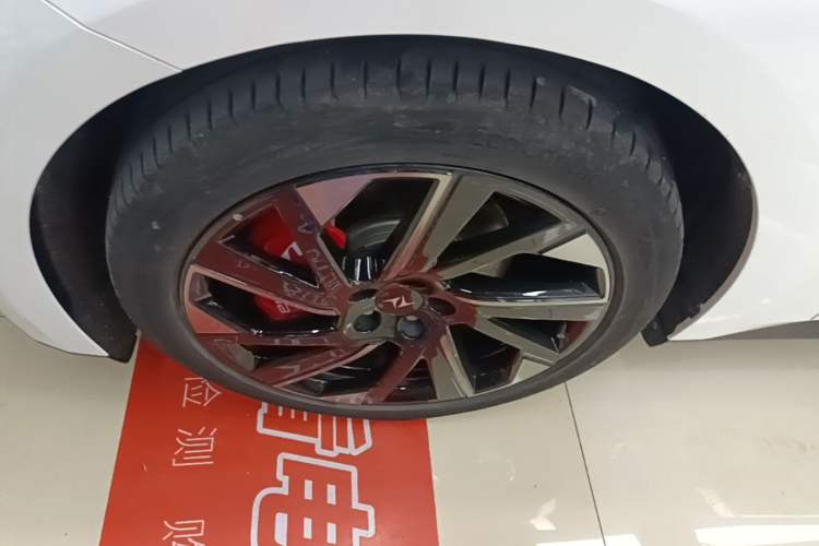 Used Dongfeng eπ eπ007 2024 530 Pro Version Left Front Wheel Hub