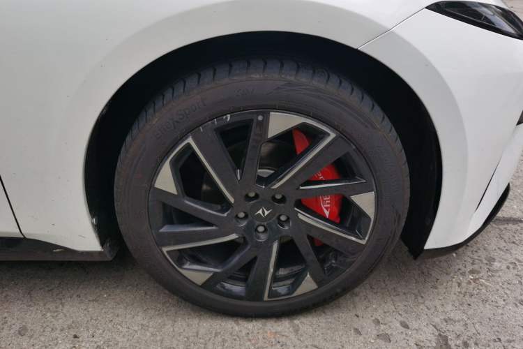 Used Dongfeng eπ eπ007 2024 Range-Extended 200 RuYi Edition Right Front Wheel Hub