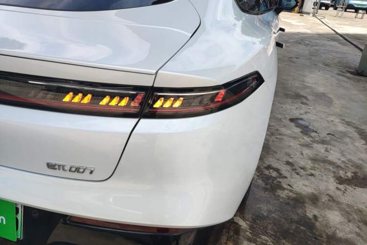 Used Dongfeng eπ eπ007 2024 200Pro Range-Extended Version Right Rear Taillight