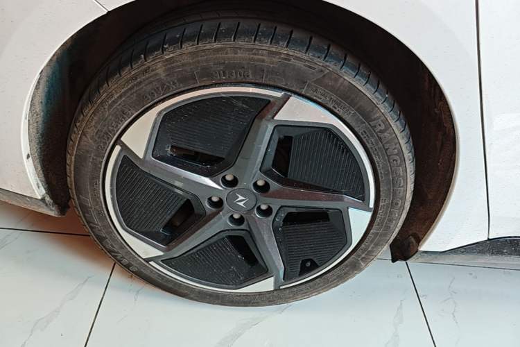 Used Dongfeng eπ eπ007 2024 All-Electric 620 RuYi Edition Right Rear Wheel Hub