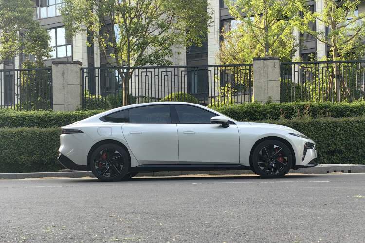 Used Dongfeng eπ eπ007 2024 Range-Extended 200 Air Edition Exterior 3