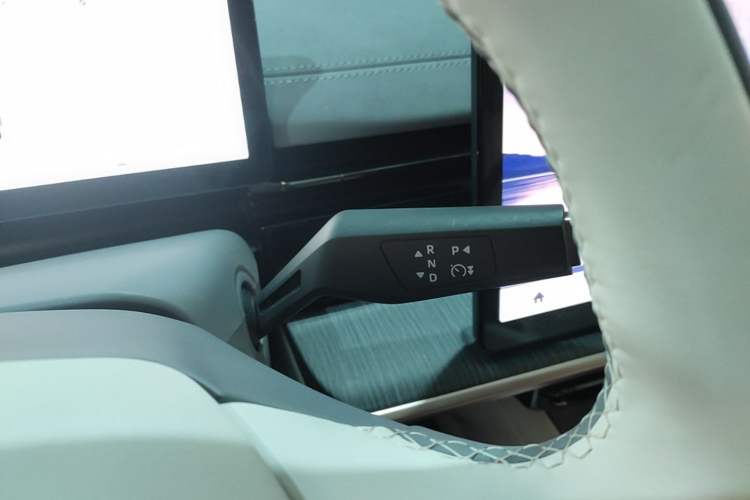 Used Dongfeng eπ eπ007 2024 530 Pro Version Gear Lever