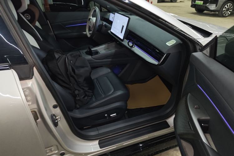 Used Dongfeng eπ eπ007 2024 530 Pro Version Right Front Seat