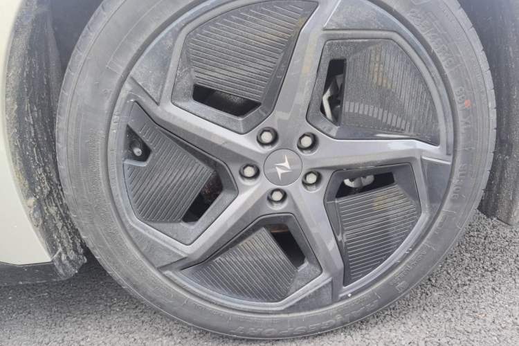 Used Dongfeng eπ eπ007 2024 530 Pro Version Right Front Wheel Hub