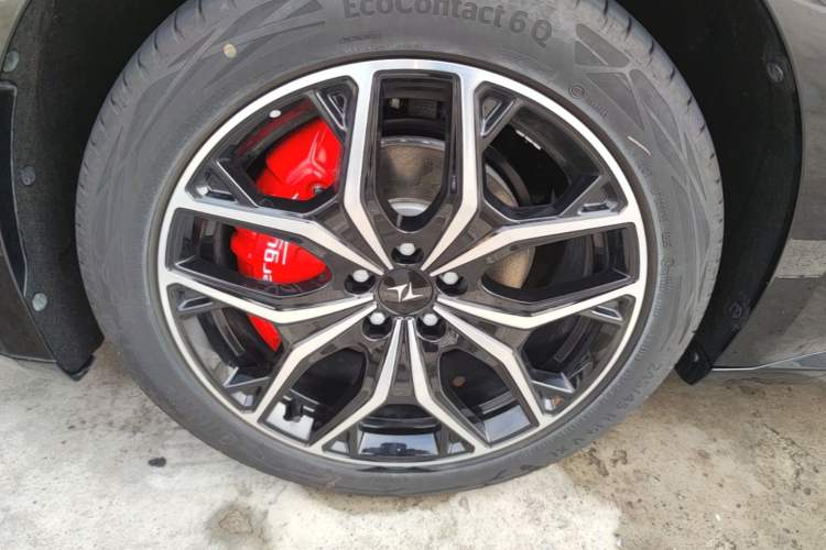 Used Dongfeng eπ eπ007 2025 Model Pure-Electric 650 Pro Cruise Edition Left Front Wheel Hub