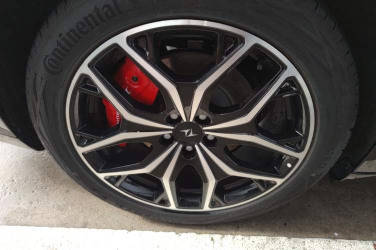 Used Dongfeng eπ eπ007 2025 Model Pure-Electric 650 Pro Cruise Edition Right Rear Wheel Hub
