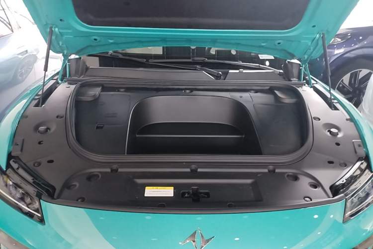 Used Dongfeng eπ eπ007 2025 Model Pure-Electric 650 Max Cruise Edition Engine Bay