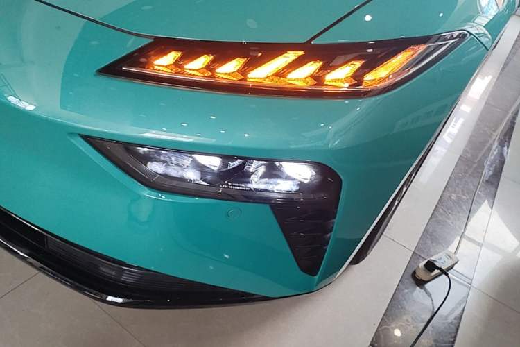 Used Dongfeng eπ eπ007 2025 Model Pure-Electric 650 Max Cruise Edition Left Front Headlight