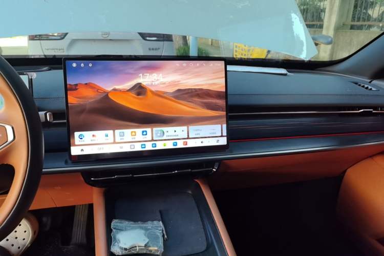 Used Dongfeng eπ eπ007 2025 Model Pure-Electric 565 All-Wheel-Drive Max Leading Edition Audio And AC Panel