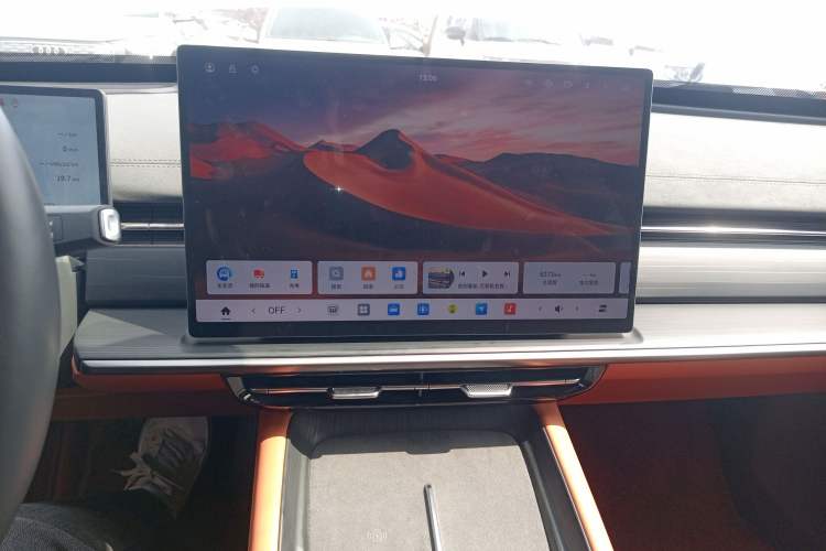 Used Dongfeng eπ eπ007 2025 Model Pure-Electric 565 All-Wheel-Drive Max Leading Edition Audio And AC Panel