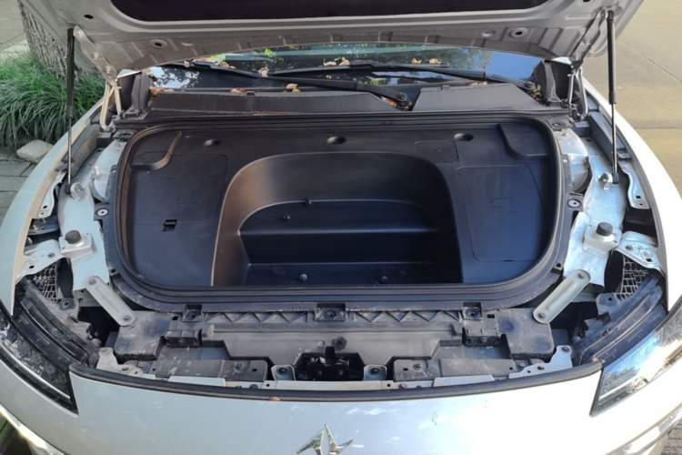 Used Dongfeng eπ eπ007 2025 Model Pure-Electric 565 All-Wheel-Drive Max Leading Edition Engine Bay