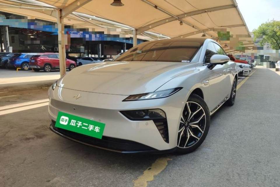 Dongfeng eπ eπ007 2025