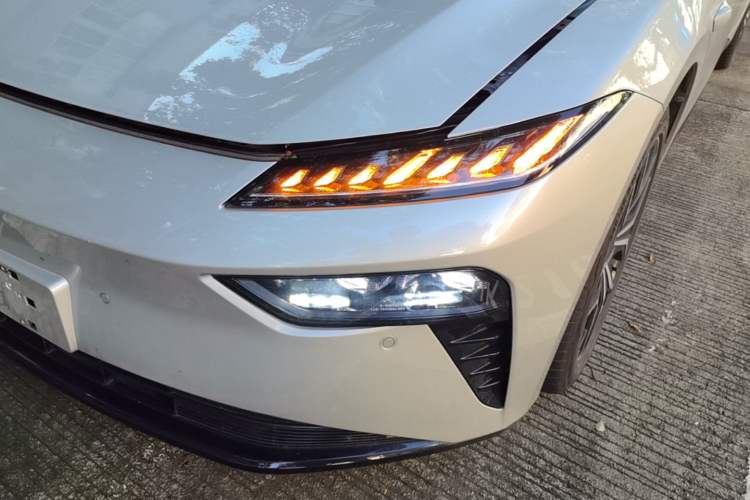Used Dongfeng eπ eπ007 2025 Model Pure-Electric 565 All-Wheel-Drive Max Leading Edition Left Front Headlight