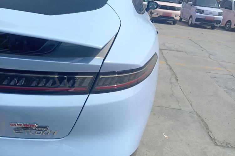 Used Dongfeng eπ eπ007 2025 Model Pure-Electric 565 All-Wheel-Drive Max Leading Edition Right Rear Taillight