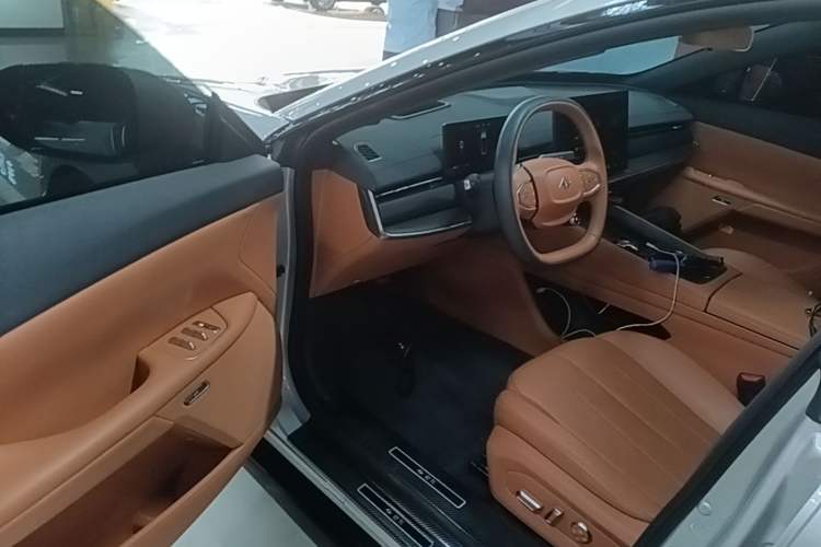 Used Dongfeng eπ eπ007 2025 Model Pure-Electric 565 All-Wheel-Drive Max Leading Edition Driver Seat