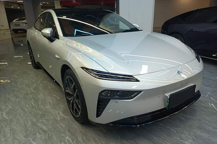 Used Dongfeng eπ eπ007 2025 Model Pure-Electric 565 All-Wheel-Drive Max Leading Edition Front Right 45 Deg