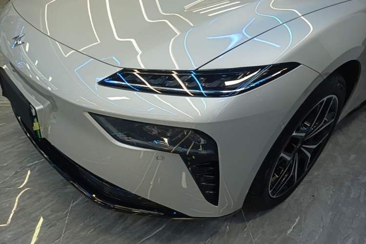 Used Dongfeng eπ eπ007 2025 Model Pure-Electric 565 All-Wheel-Drive Max Leading Edition Left Front Headlight