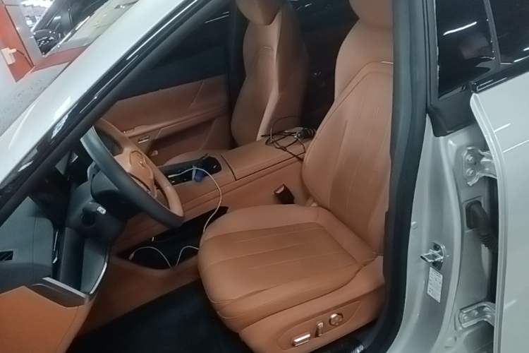 Used Dongfeng eπ eπ007 2025 Model Pure-Electric 565 All-Wheel-Drive Max Leading Edition Left Front Seat