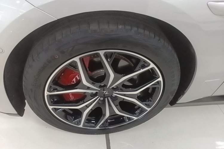 Used Dongfeng eπ eπ007 2025 Model Pure-Electric 565 All-Wheel-Drive Max Leading Edition Left Front Wheel Hub