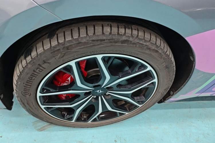 Used Dongfeng eπ eπ007 2025 Model Pure-Electric 565 All-Wheel-Drive Max Leading Edition Left Front Wheel Hub
