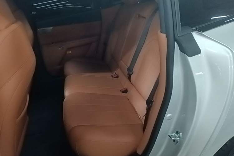 Used Dongfeng eπ eπ007 2025 Model Pure-Electric 565 All-Wheel-Drive Max Leading Edition Left Rear Seat