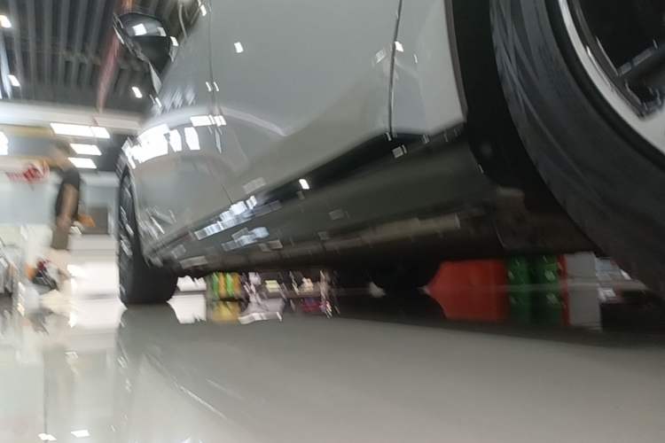 Used Dongfeng eπ eπ007 2025 Model Pure-Electric 565 All-Wheel-Drive Max Leading Edition Left Side Sill