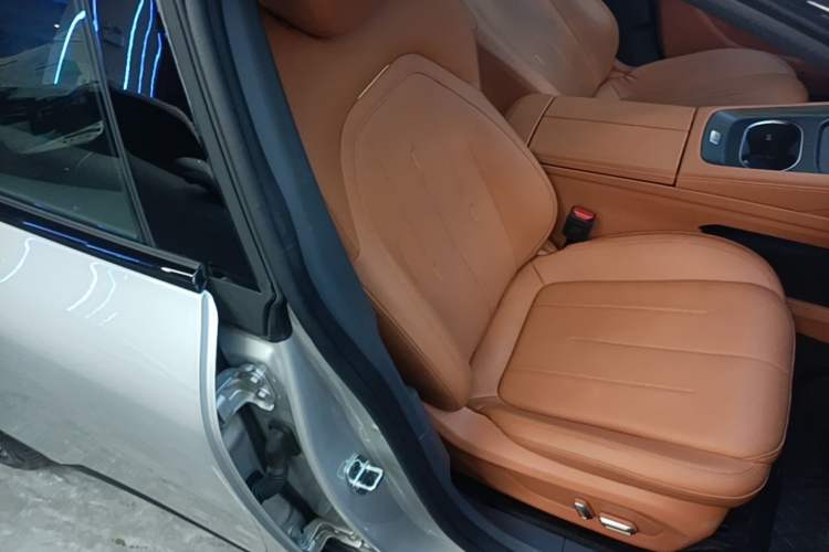 Used Dongfeng eπ eπ007 2025 Model Pure-Electric 565 All-Wheel-Drive Max Leading Edition Right Front Seat