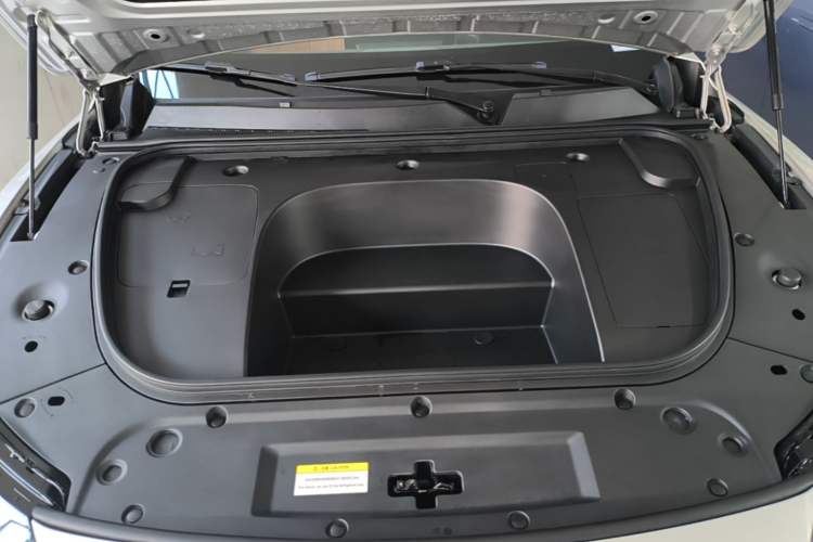 Used Dongfeng eπ eπ007 2025 Model Pure-Electric 565 All-Wheel-Drive Max Leading Edition Engine Bay