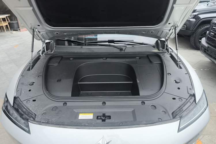 Used Dongfeng eπ eπ007 2025 Model Pure-Electric 565 All-Wheel-Drive Max Leading Edition Engine Bay