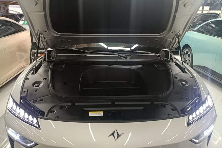 Used Dongfeng eπ eπ007 2025 Model Pure-Electric 565 All-Wheel-Drive Max Leading Edition Engine Bay