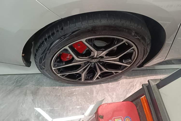 Used Dongfeng eπ eπ007 2025 Model Pure-Electric 565 All-Wheel-Drive Max Leading Edition Exterior 5