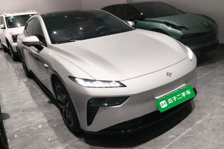 Used Dongfeng eπ eπ007 2025 Model Pure-Electric 565 All-Wheel-Drive Max Leading Edition Front Right 45 Deg