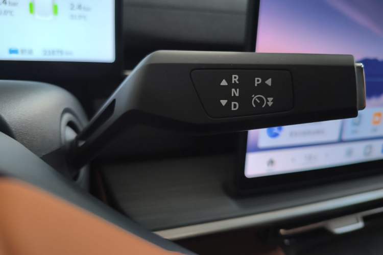 Used Dongfeng eπ eπ007 2025 Model Pure-Electric 565 All-Wheel-Drive Max Leading Edition Gear Lever