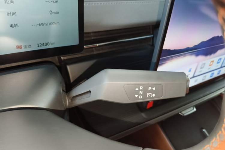 Used Dongfeng eπ eπ007 2025 Model Pure-Electric 565 All-Wheel-Drive Max Leading Edition Gear Lever