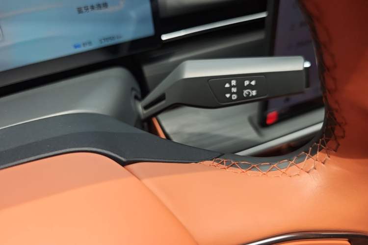 Used Dongfeng eπ eπ007 2025 Model Pure-Electric 565 All-Wheel-Drive Max Leading Edition Gear Lever