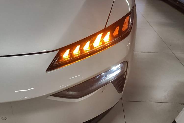 Used Dongfeng eπ eπ007 2025 Model Pure-Electric 565 All-Wheel-Drive Max Leading Edition Left Front Headlight