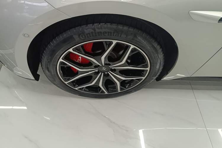 Used Dongfeng eπ eπ007 2025 Model Pure-Electric 565 All-Wheel-Drive Max Leading Edition Left Front Wheel Hub