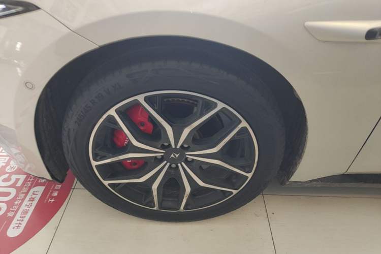 Used Dongfeng eπ eπ007 2025 Model Pure-Electric 565 All-Wheel-Drive Max Leading Edition Left Front Wheel Hub