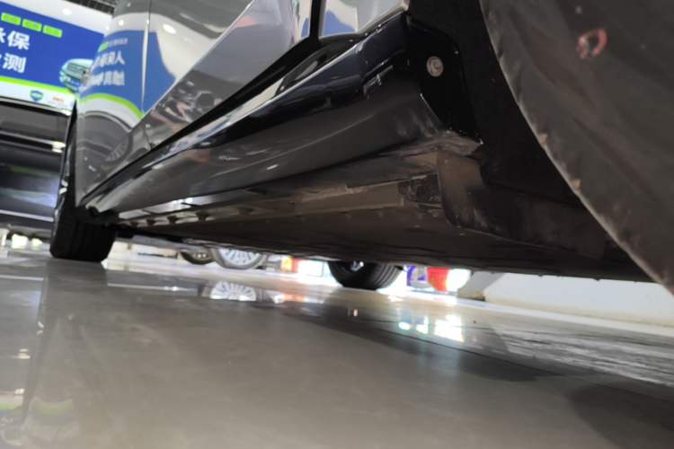 Used Dongfeng eπ eπ007 2025 Model Pure-Electric 565 All-Wheel-Drive Max Leading Edition Left Side Sill