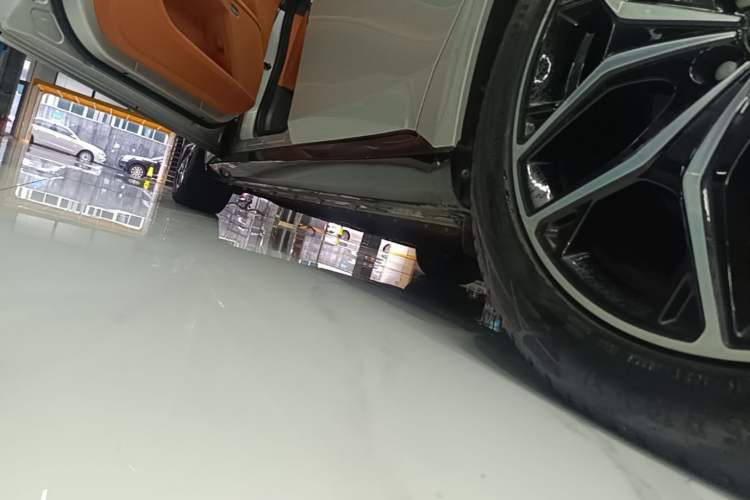Used Dongfeng eπ eπ007 2025 Model Pure-Electric 565 All-Wheel-Drive Max Leading Edition Left Side Sill