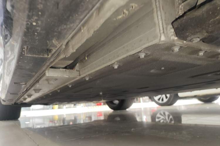 Used Dongfeng eπ eπ007 2025 Model Pure-Electric 565 All-Wheel-Drive Max Leading Edition Left Side Sill