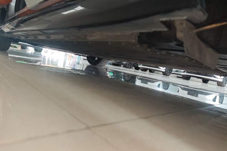 Used Dongfeng eπ eπ007 2025 Model Pure-Electric 565 All-Wheel-Drive Max Leading Edition Left Side Sill