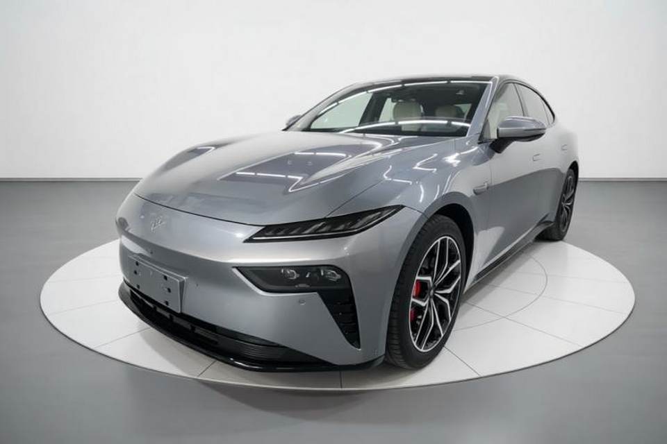 Dongfeng eπ eπ007 2025